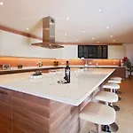 Casa *